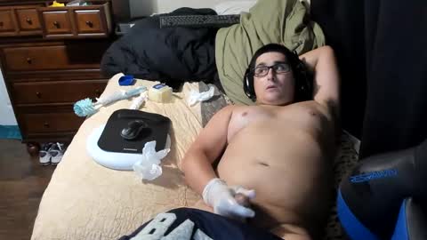 delusionalphool online show from September 20, 2025, 2:56 am