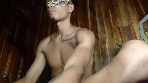 Snapshot of demarcous_nm chatting on October 17, 2025, 8:33 pm D.C online show from October 17, 2025, 8:33 pm