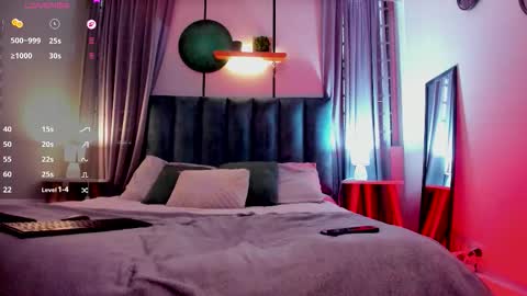 Demetria online show from December 18, 2025, 12:33 pm