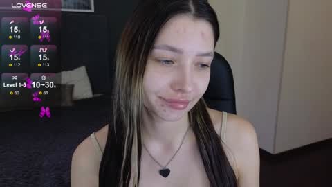 Snapshot of demi_loran chatting on January 28, 2025, 8:47 pm DEMI online show from January 28, 2025, 8:47 pm