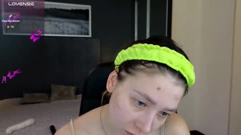 Snapshot of demi_loran chatting on March 9, 2025, 8:52 pm DEMI online show from March 9, 2025, 8:52 pm