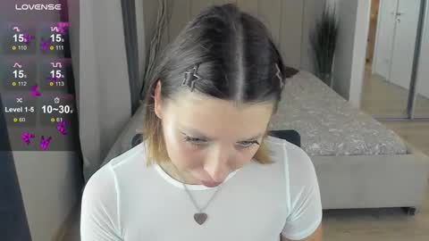 Snapshot of demi_loran chatting on October 9, 2025, 3:43 pm DEMI online show from October 9, 2025, 3:43 pm