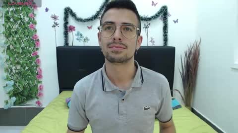 demian_val_4 online show from December 27, 2024, 8:07 pm