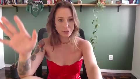 Snapshot of demmetria chatting on January 24, 2025, 6:56 pm demmetria online show from January 24, 2025, 6:56 pm