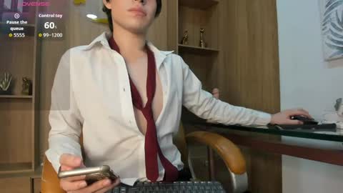   online show from May 25, 2026, 12:33 pm