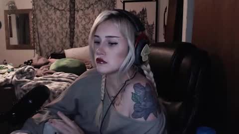 Snapshot of demongf chatting on March 6, 2026, 2:30 am Demoness Mina online show from March 6, 2026, 2:30 am