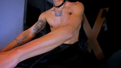 Snapshot of demonkush_ chatting on February 5, 2025, 1:37 am DemonKush online show from February 5, 2025, 1:37 am