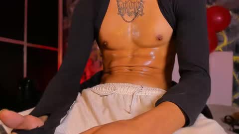 Snapshot of demonkush_ chatting on February 16, 2025, 1:47 am DemonKush online show from February 16, 2025, 1:47 am