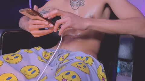 Snapshot of demonkush_ chatting on March 12, 2025, 9:55 am DemonKush online show from March 12, 2025, 9:55 am