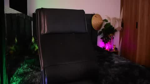 DemonKush online show from June 8, 2026, 1:28 am