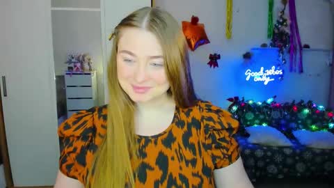 Sophie online show from December 5, 2024, 4:01 pm