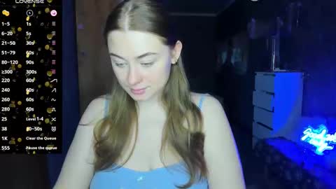 Sophie online show from March 9, 2025, 12:42 pm