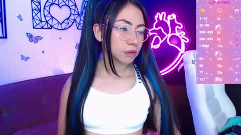 Demy  online show from January 30, 2025, 8:21 pm