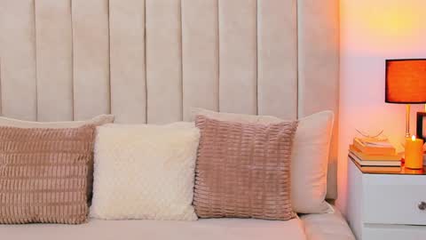 DEMY online show from December 15, 2024, 4:48 pm