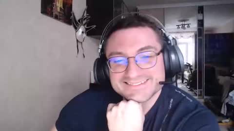 Den online show from December 10, 2024, 9:55 am