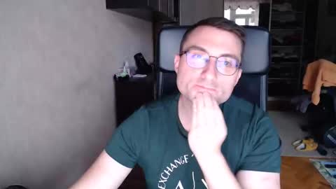 Den online show from October 21, 2025, 11:55 am