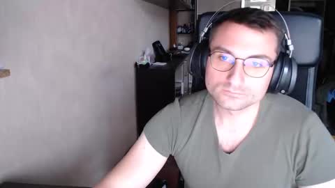 Den online show from October 22, 2025, 10:59 am