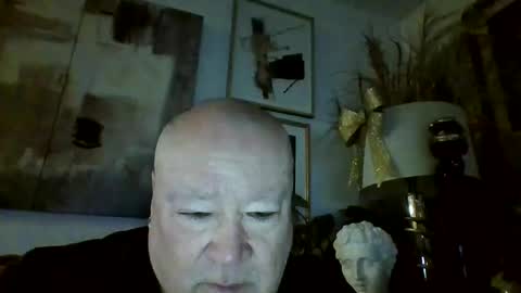 denboisvin2043 online show from December 18, 2024, 11:45 am