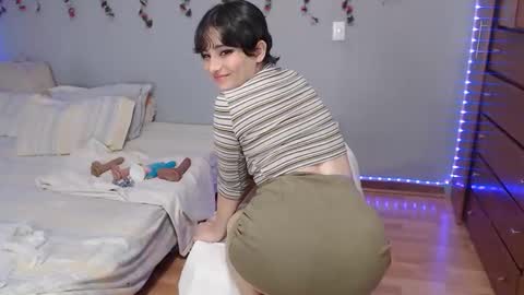 Denisse    schedule Monday to Friday 1300-1900 mexican time Saturday-maybe it could be a surprise IDEPENDENT MODEL online show from December 20, 2024, 2:30 am