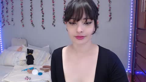 Denisse    schedule Monday to Friday 1300-1900 mexican time Saturday-maybe it could be a surprise IDEPENDENT MODEL online show from January 4, 2025, 11:38 pm