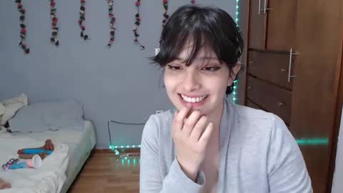 Denisse    schedule Monday to Friday 1300-1900 mexican time Saturday-maybe it could be a surprise IDEPENDENT MODEL online show from January 9, 2025, 7:31 am