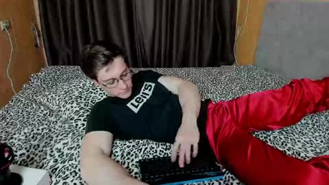 Snapshot of deni_boy99 chatting on April 14, 2026, 6:25 pm Deni online show from April 14, 2026, 6:25 pm