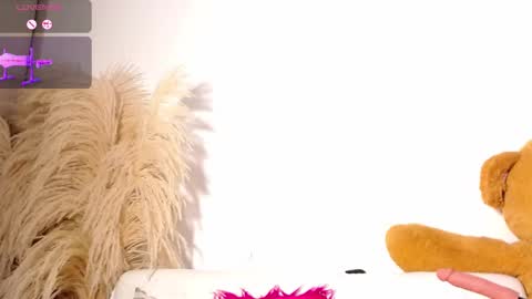 Snapshot of deniisswet chatting on October 15, 2025, 6:35 am   online show from October 15, 2025, 6:35 am