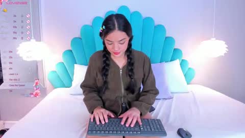 Denise online show from February 2, 2025, 4:05 am