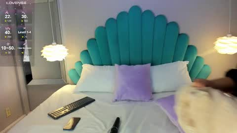 Denise online show from February 12, 2025, 4:01 am