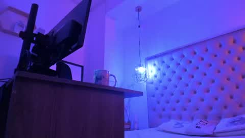 denisse_logan online show from July 23, 2026, 3:04 am
