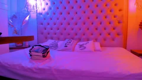 denisse_logan online show from August 5, 2026, 3:09 am