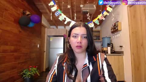    online show from December 5, 2024, 8:44 pm