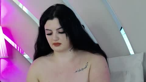 Denisa online show from July 25, 2026, 4:32 am