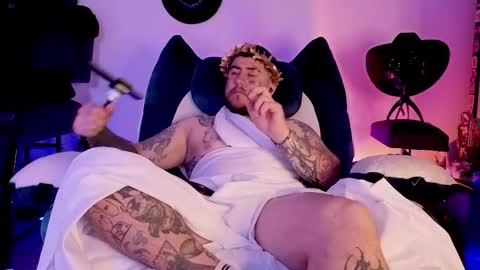 Snapshot of denjig chatting on February 15, 2026, 12:51 am Oliver online show from February 15, 2026, 12:51 am