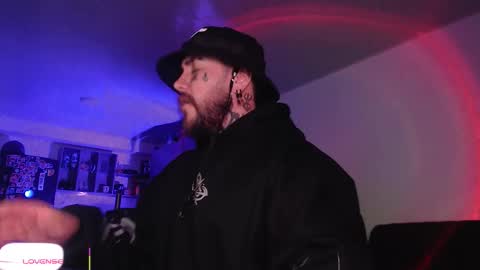 Snapshot of denjig chatting on March 2, 2026, 2:47 am Oliver online show from March 2, 2026, 2:47 am