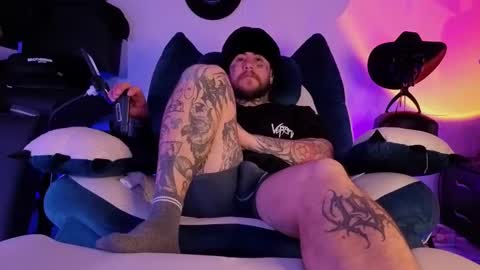 Snapshot of denjig chatting on March 4, 2026, 3:56 am Oliver online show from March 4, 2026, 3:56 am