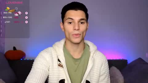 Snapshot of denlover chatting on October 7, 2025, 8:33 am Den online show from October 7, 2025, 8:33 am