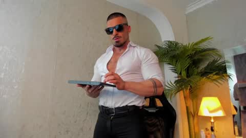 dennis_cox_ online show from December 28, 2024, 10:36 am