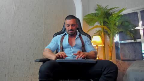 dennis_cox_ online show from January 2, 2025, 1:06 am