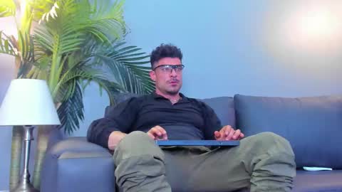 dennis_cox_ online show from October 12, 2025, 11:37 pm