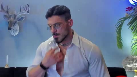dennis_cox_ online show from May 7, 2026, 1:49 pm