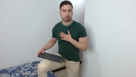 Snapshot of dennis_miller chatting on October 14, 2025, 1:28 am dennis_miller online show from October 14, 2025, 1:28 am