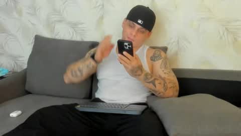 Snapshot of dennis_munera chatting on December 4, 2024, 11:08 am dennis munera online show from December 4, 2024, 11:08 am