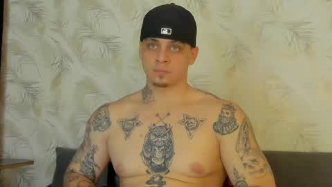 Snapshot of dennis_munera chatting on January 24, 2025, 12:52 pm dennis munera online show from January 24, 2025, 12:52 pm