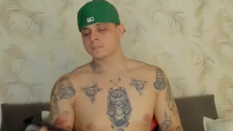 Snapshot of dennis_munera chatting on February 9, 2025, 9:17 pm dennis munera online show from February 9, 2025, 9:17 pm