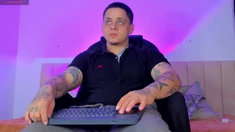 Snapshot of dennis_munera chatting on September 19, 2025, 10:49 am dennis munera online show from September 19, 2025, 10:49 am