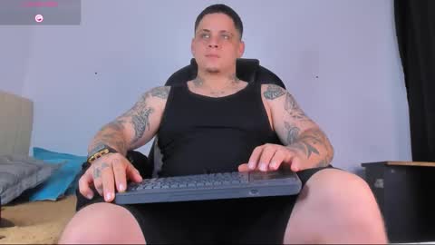 Snapshot of dennis_munera chatting on October 10, 2025, 9:52 am dennis munera online show from October 10, 2025, 9:52 am