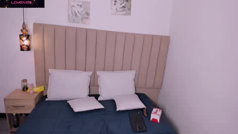 Denisse  online show from March 1, 2026, 1:13 pm