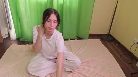 Olivia online show from September 14, 2025, 9:19 am