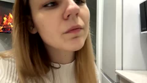 Denni online show from March 10, 2026, 5:29 pm